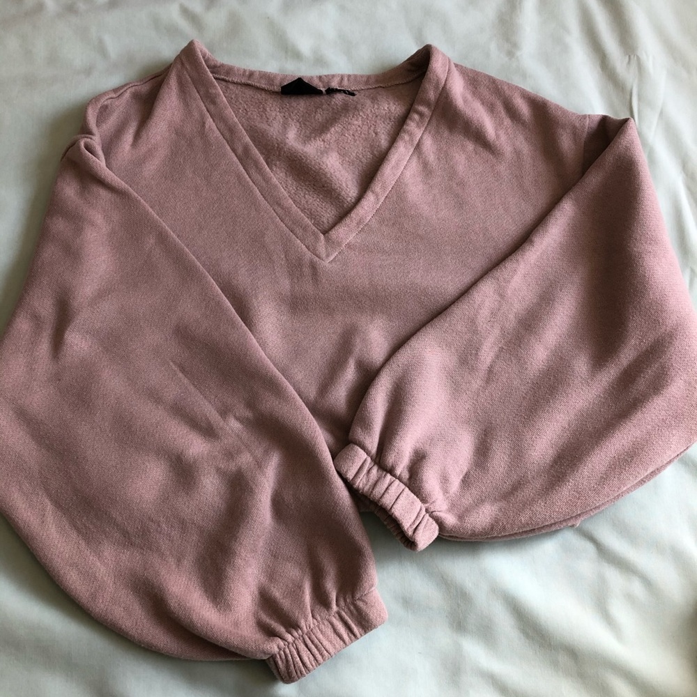 Cute sweater crop top. From urban outfitters! Med